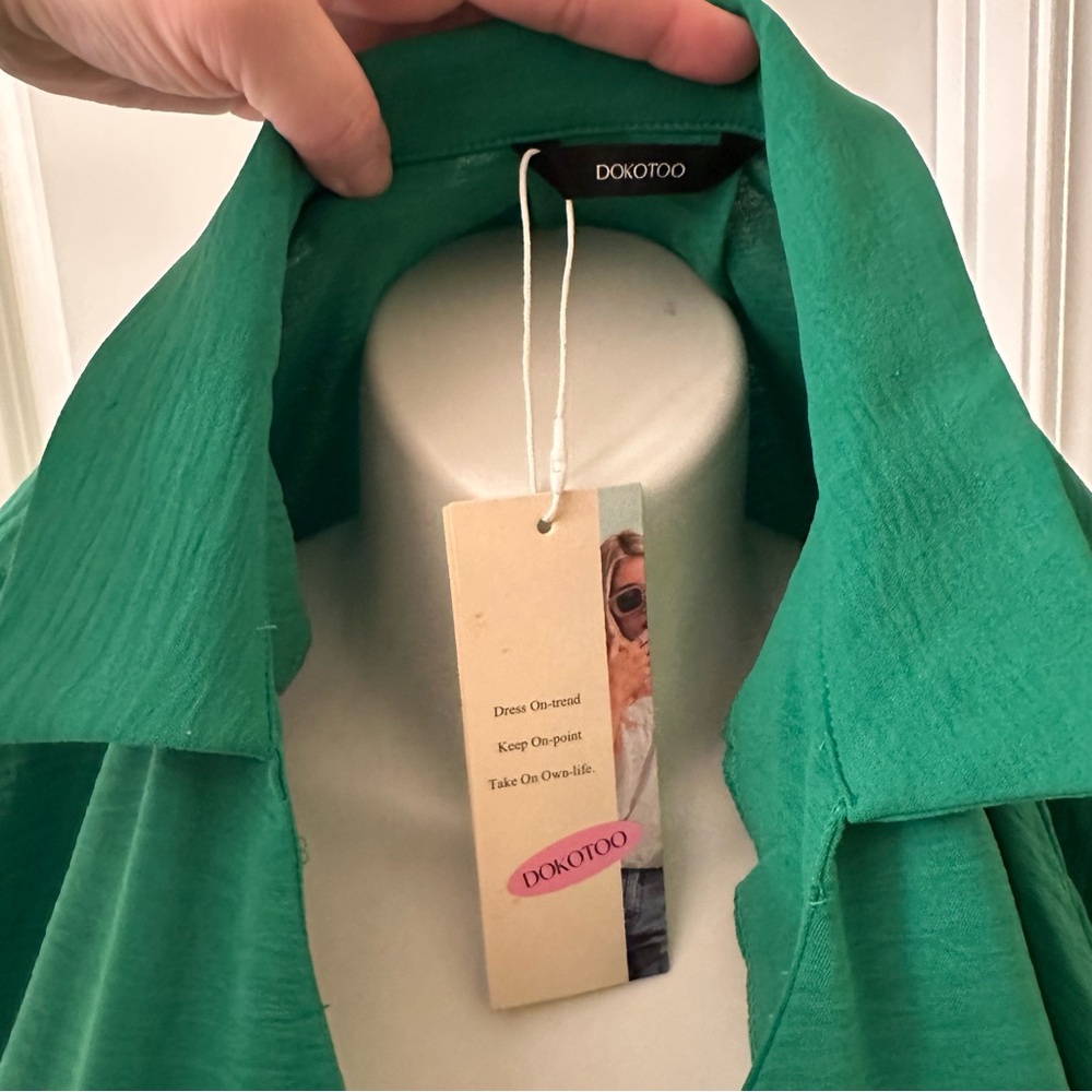 *New with Tags* Dokotoo brand oversized top. Size 2X blouse.  Green top. Flowy. - Picture 8 of 9